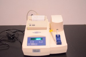 Advanced Instruments 3320 Osmometer With DPU-414 Thermal Printer